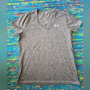 Under Armour Women's Gray V-Neck Athletic Top‎ Size LG/XL